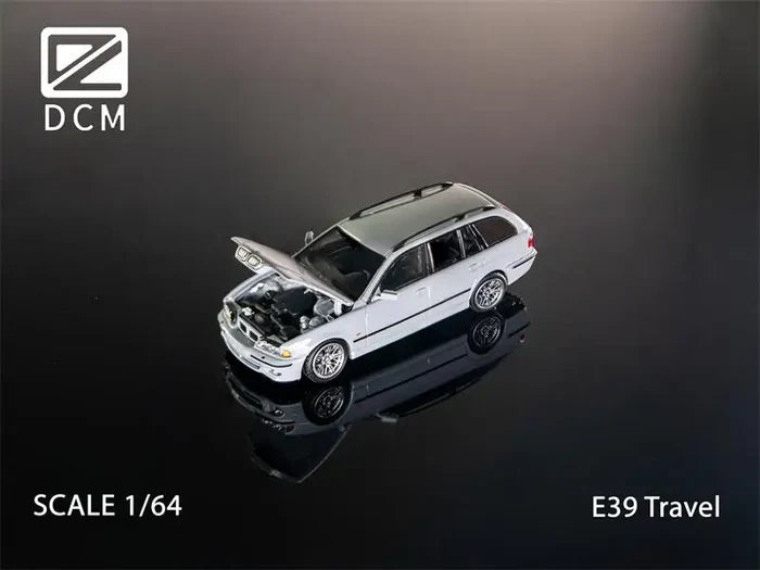 DCM 1:64 E39 Wagon Blue Green Black Silver Gray Die-Cast Car Model Collection Miniature