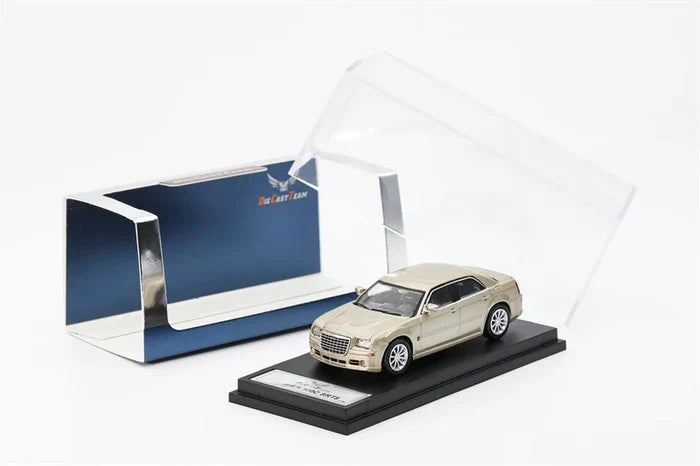 DCT 1:64 300C SRT8 Gold Color Die-Cast Car Model Miniature Gifts