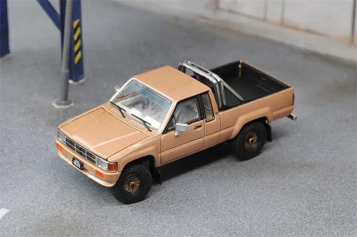 GCD 1:64 Hilux 1985 N50 SR5 Diecast Model Car