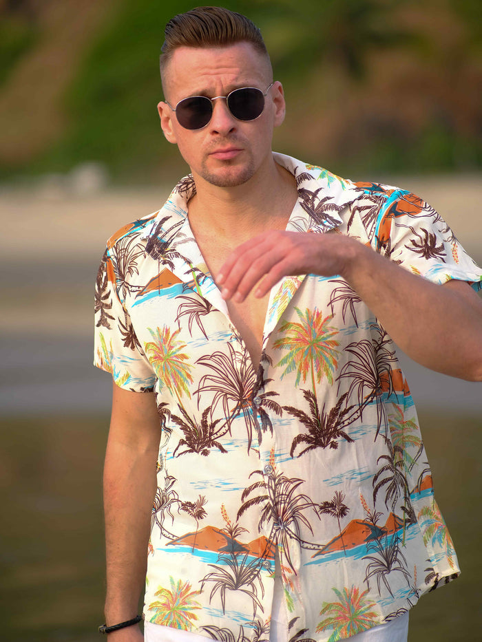 Men's Wanderlust Waves Coastal Printed Travel Net Shirt