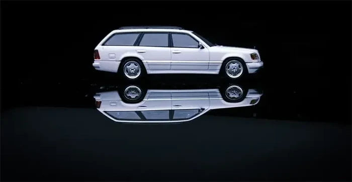 Mortal 1:64 MB S124 / Lowride with BBS wheels Diecast Model Car