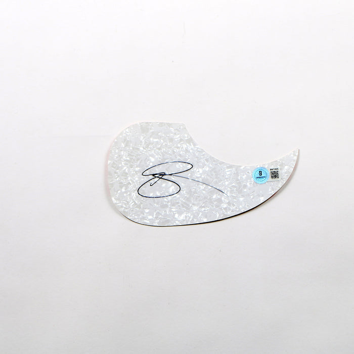 Signed Acoustic Guitar Pickguard Beckett BAS COA — Pearl White - photo 1