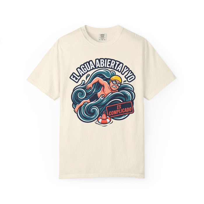 Swimmer Graphic T-Shirt — "El Agua Abierta y Yo Es Complicado"