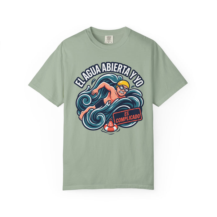 Swimmer Graphic T-Shirt — "El Agua Abierta y Yo Es Complicado"