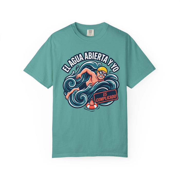 Swimmer Graphic T-Shirt — "El Agua Abierta y Yo Es Complicado"