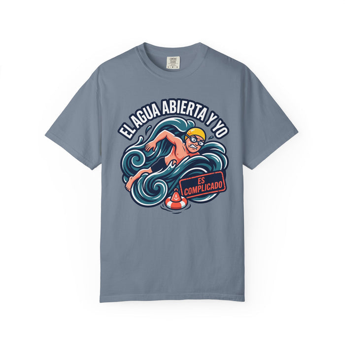 Swimmer Graphic T-Shirt — "El Agua Abierta y Yo Es Complicado"