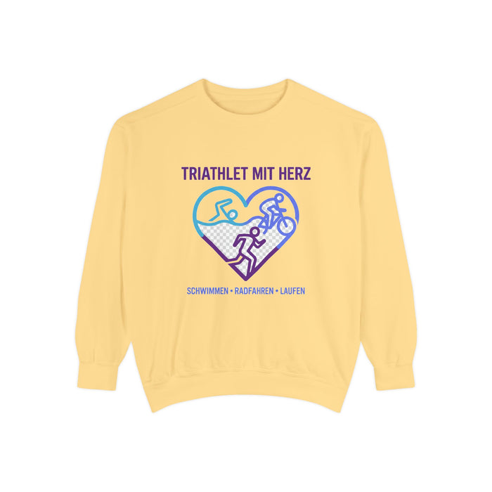 Triathlet mit Herz Crewneck Sweatshirt — Swim Bike Run German Triath