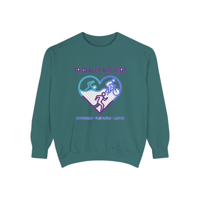 Triathlet mit Herz Crewneck Sweatshirt — Swim Bike Run German Triath
