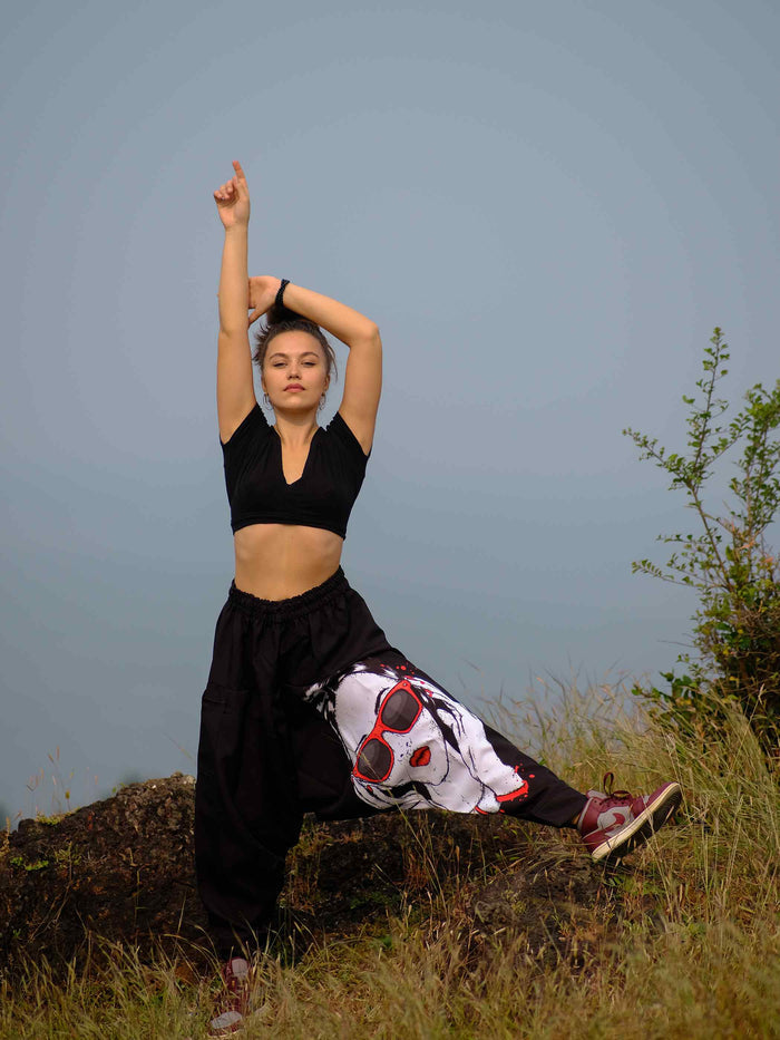 Women's Bold Chic Travel Genie Pants Bohemian Hippy Harem Pants For Dance Yoga image 1