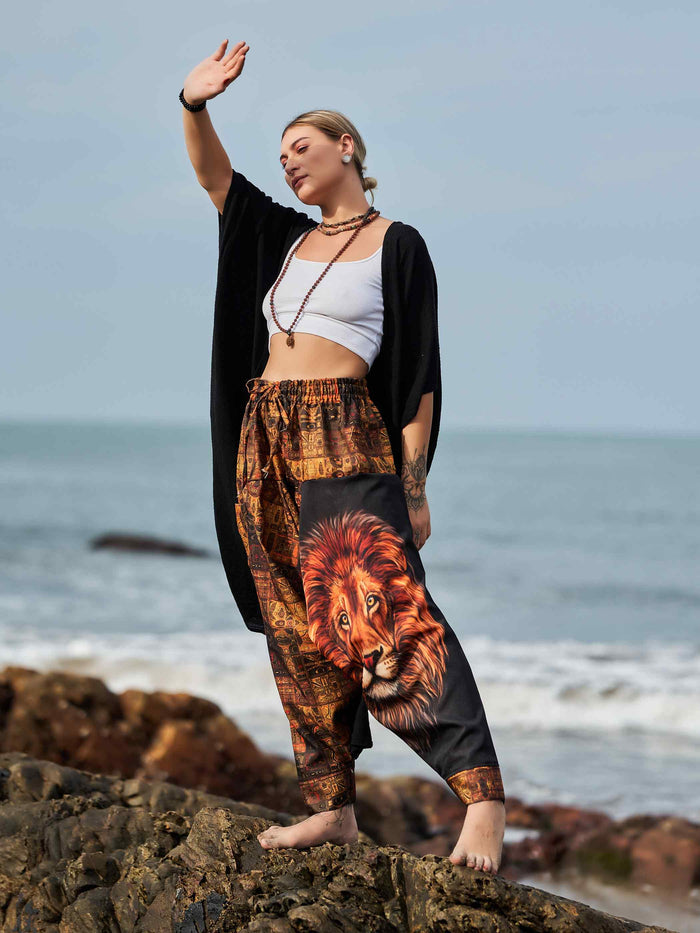 Women's Vintage Lion Print Balloon Aladdin Harem Pants For Travel image 1